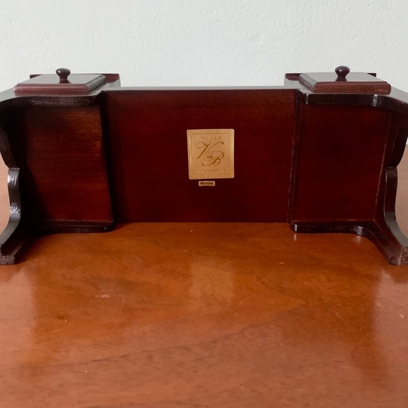 Muffy VanderBear Collection Boudoir Vanity with Bench & Mirror Item #4394 - Picture 6 of 9